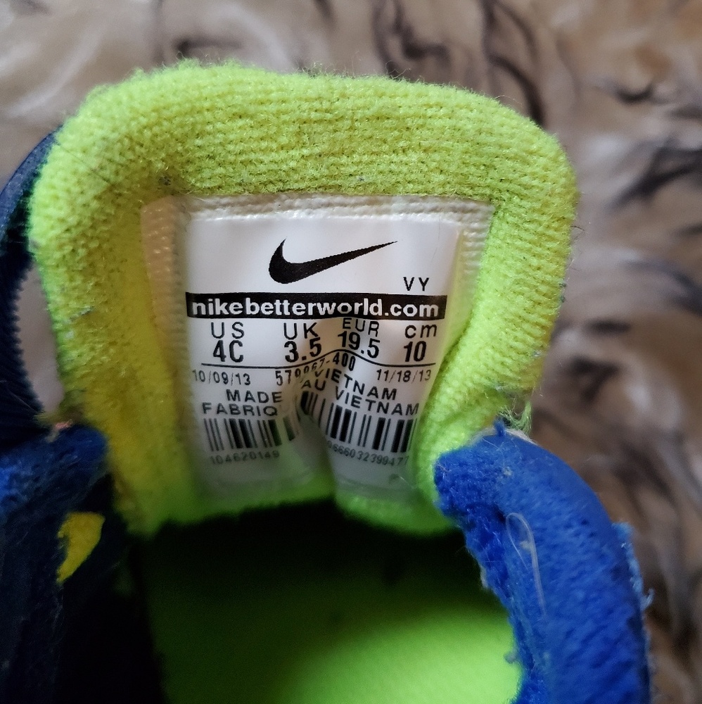 Toddler Nikes - Picture 3 of 3